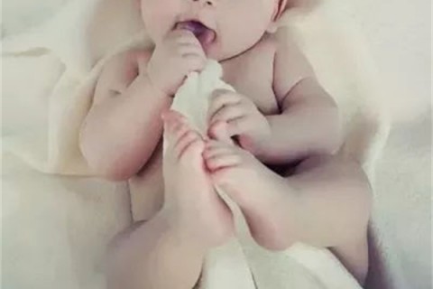 夏季怎么穿可以避免烟台捐卵宝宝感冒受凉？生病要怎么穿？